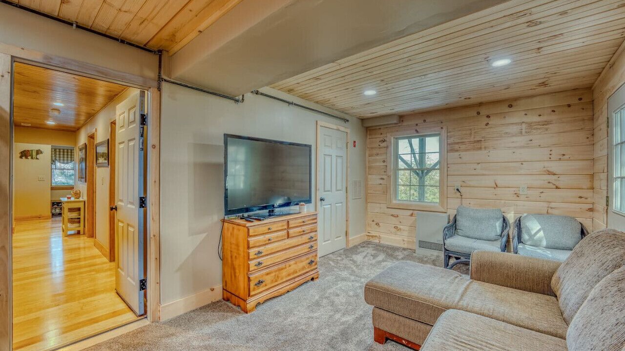 Photo of Livingroom in North Woodstock