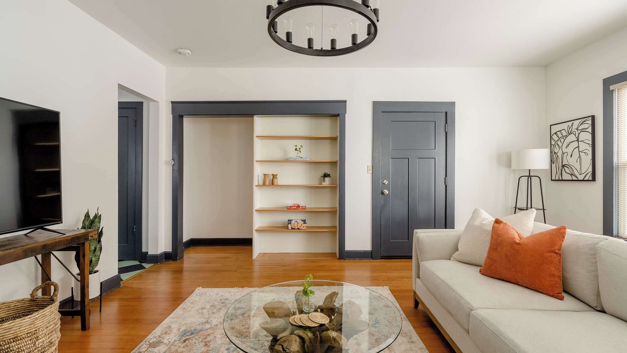 Photo of Livingroom in Belmont