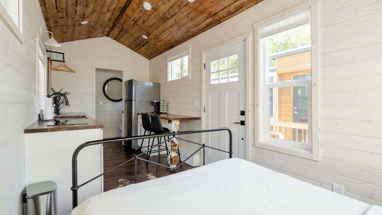 Photo of Bedroom in Alberta Arts District