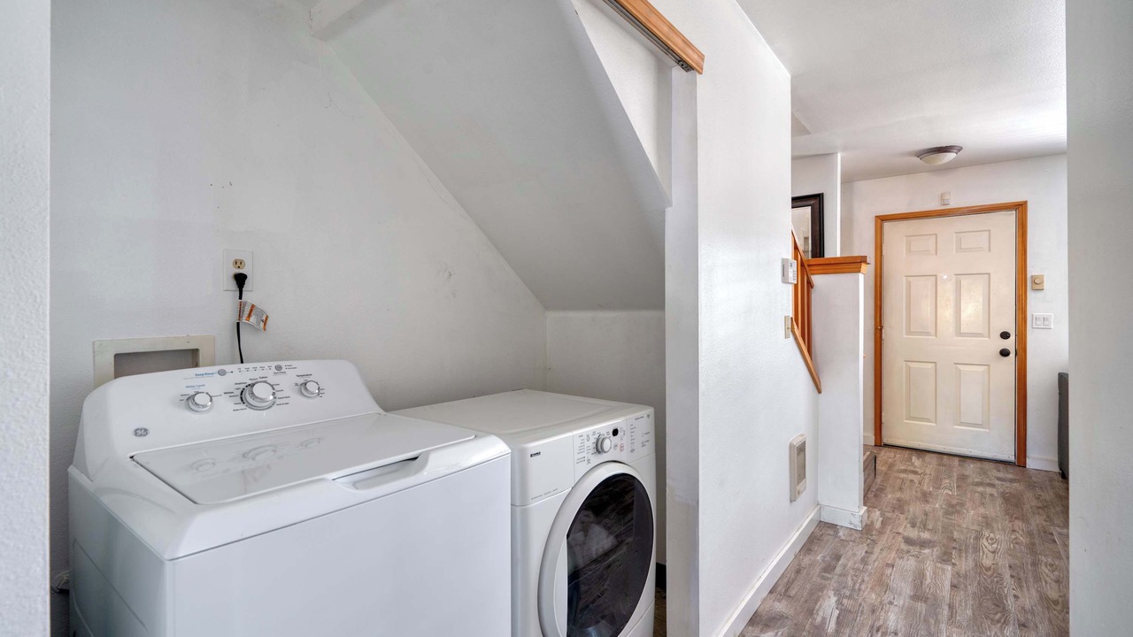 Photo of Others in Alberta Arts District