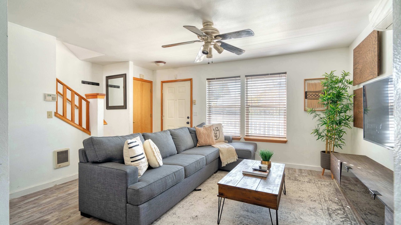 Photo of Livingroom in Alberta Arts District