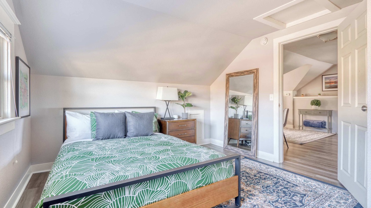 Photo of Bedroom in Creston - Kenilworth
