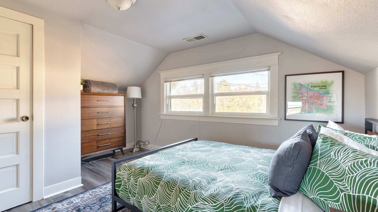 Photo of Bedroom in Creston - Kenilworth