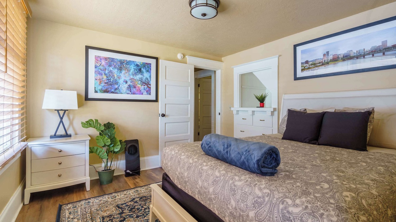 Photo of Bedroom in Creston - Kenilworth