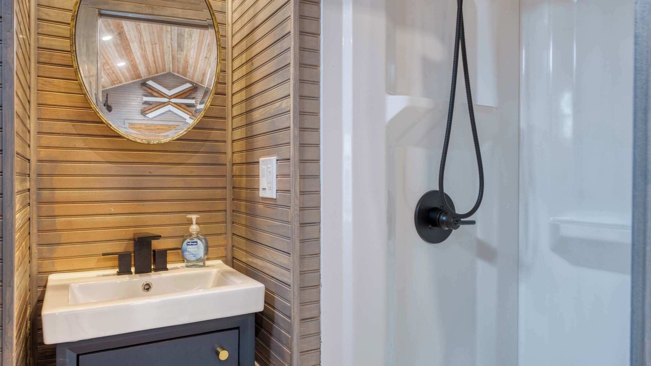 Photo of Bathroom in Hosford-Abernethy