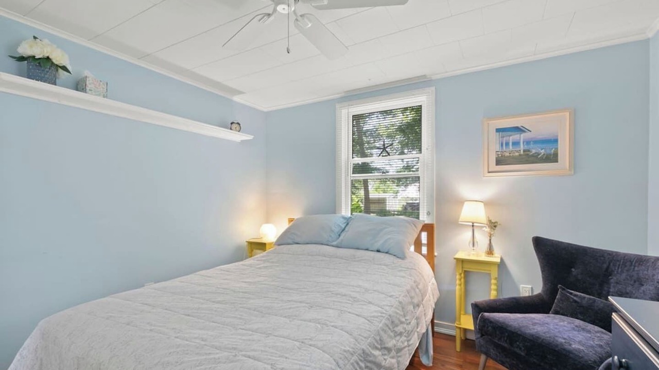 Photo of Bedroom in Teaticket