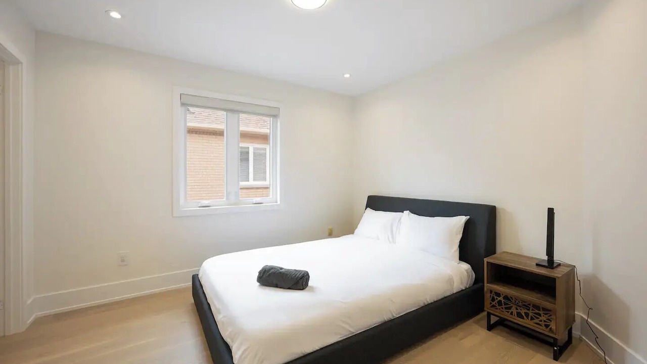 Photo of Bedroom in Richmond Hill