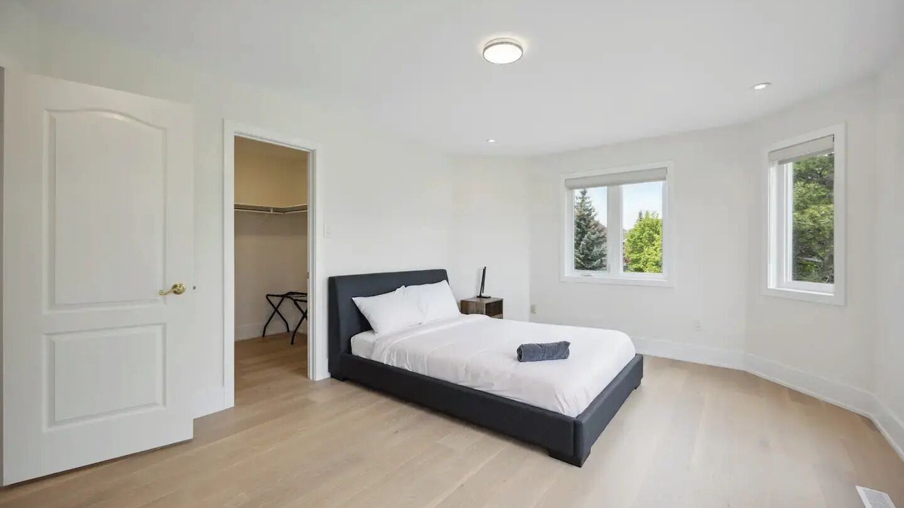 Photo of Bedroom in Richmond Hill
