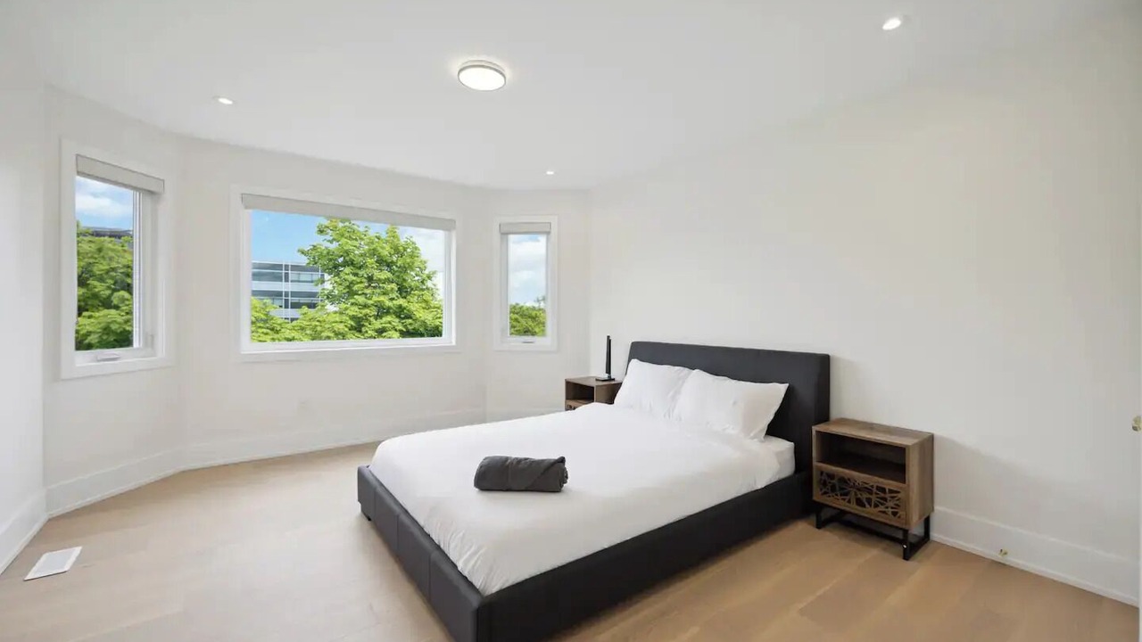 Photo of Bedroom in Richmond Hill