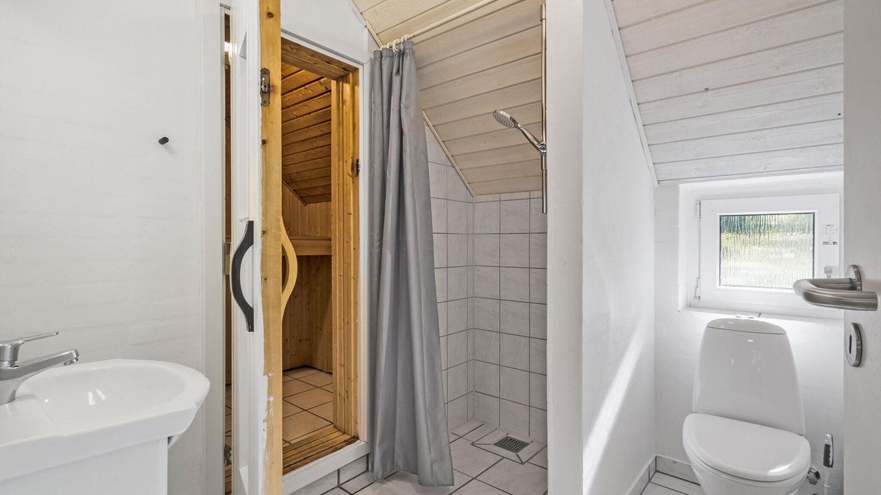 Photo of Bathroom in Lodbjerg Hede