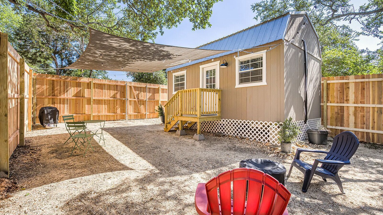 Photo of Patio Balcony in Driftwood