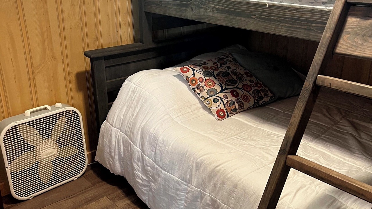 Photo of Bedroom in Hamlin County