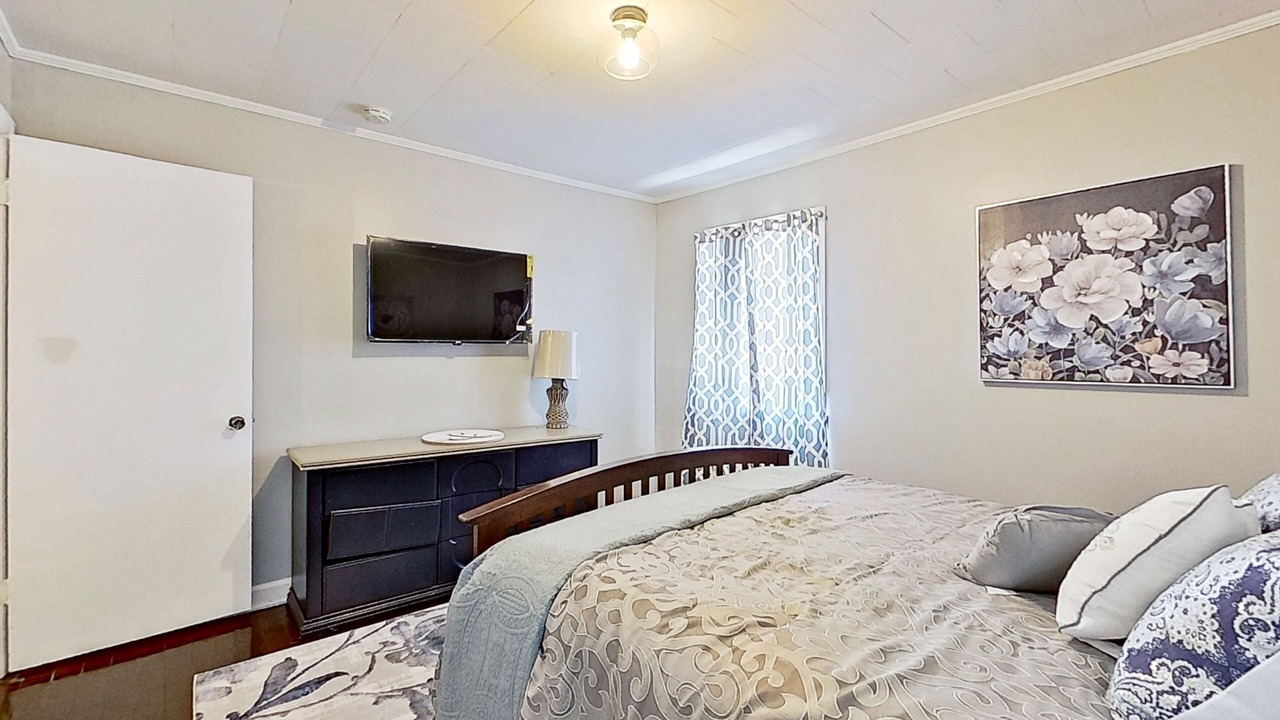 Photo of Bedroom in Macon