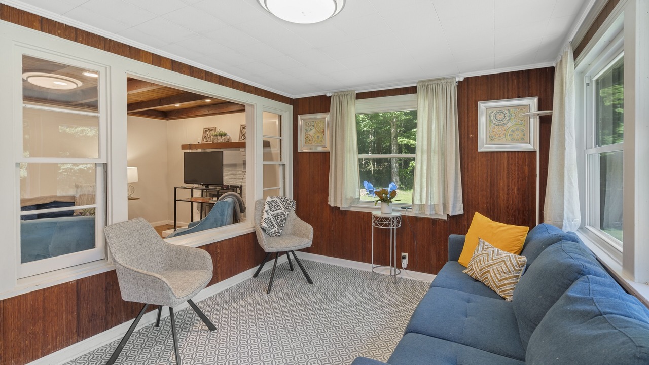 Photo of Livingroom in Dickson