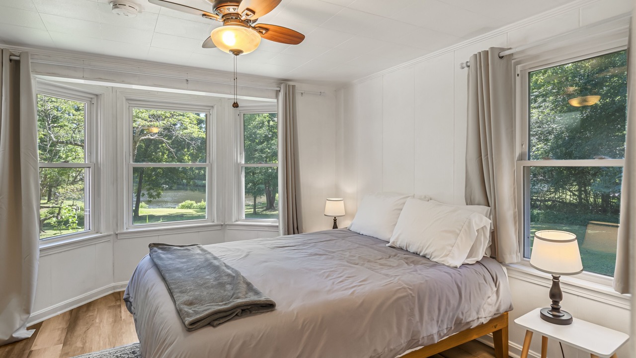 Photo of Bedroom in Dickson