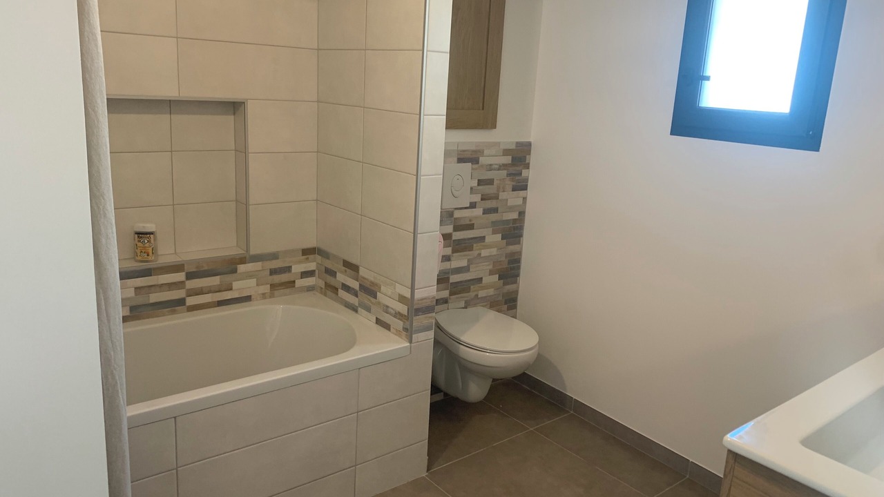 Photo of Bathroom in Molleges