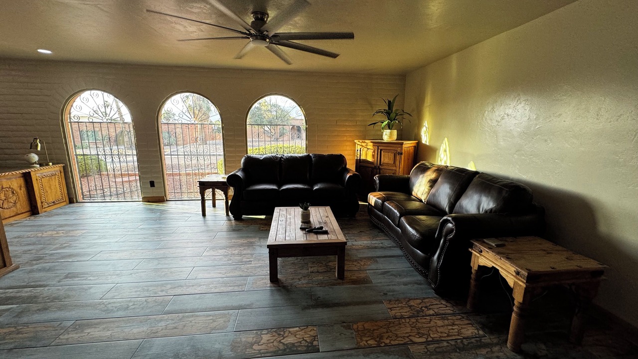 Photo of Livingroom in El G.H.E.K.O.