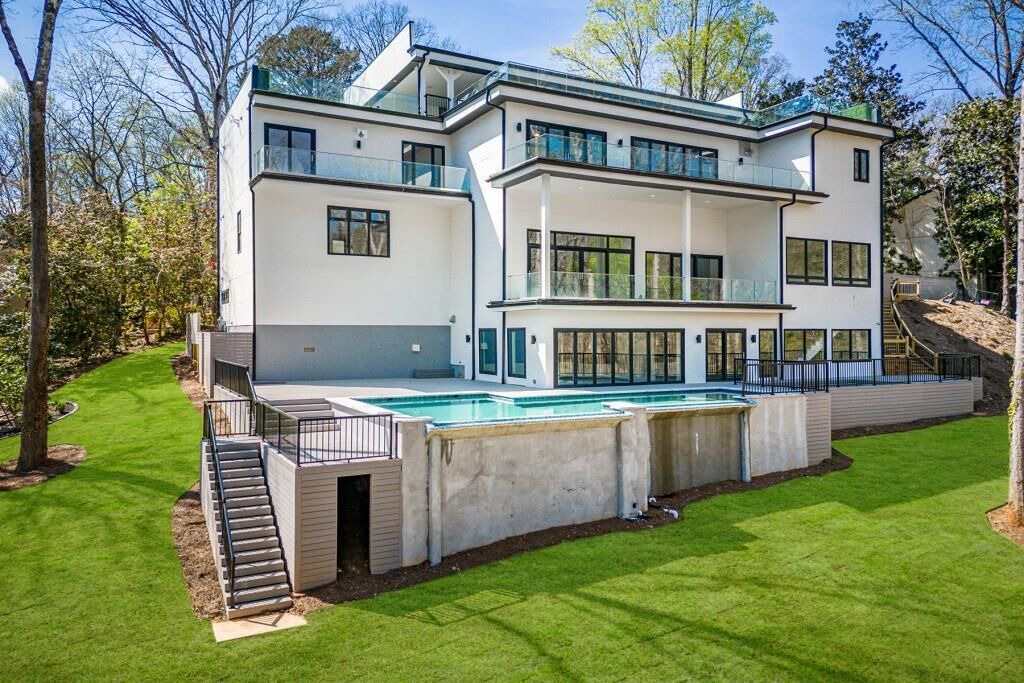 Photo of Outdoor in Sandy Springs
