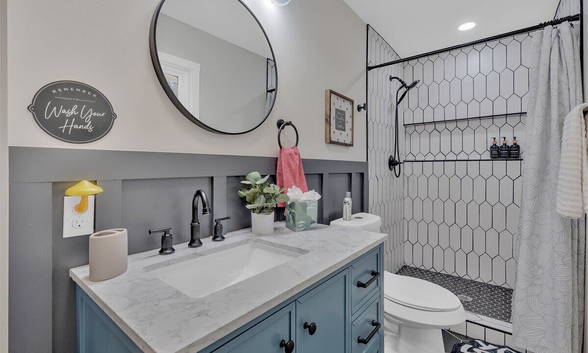 Photo of Bathroom in Acworth