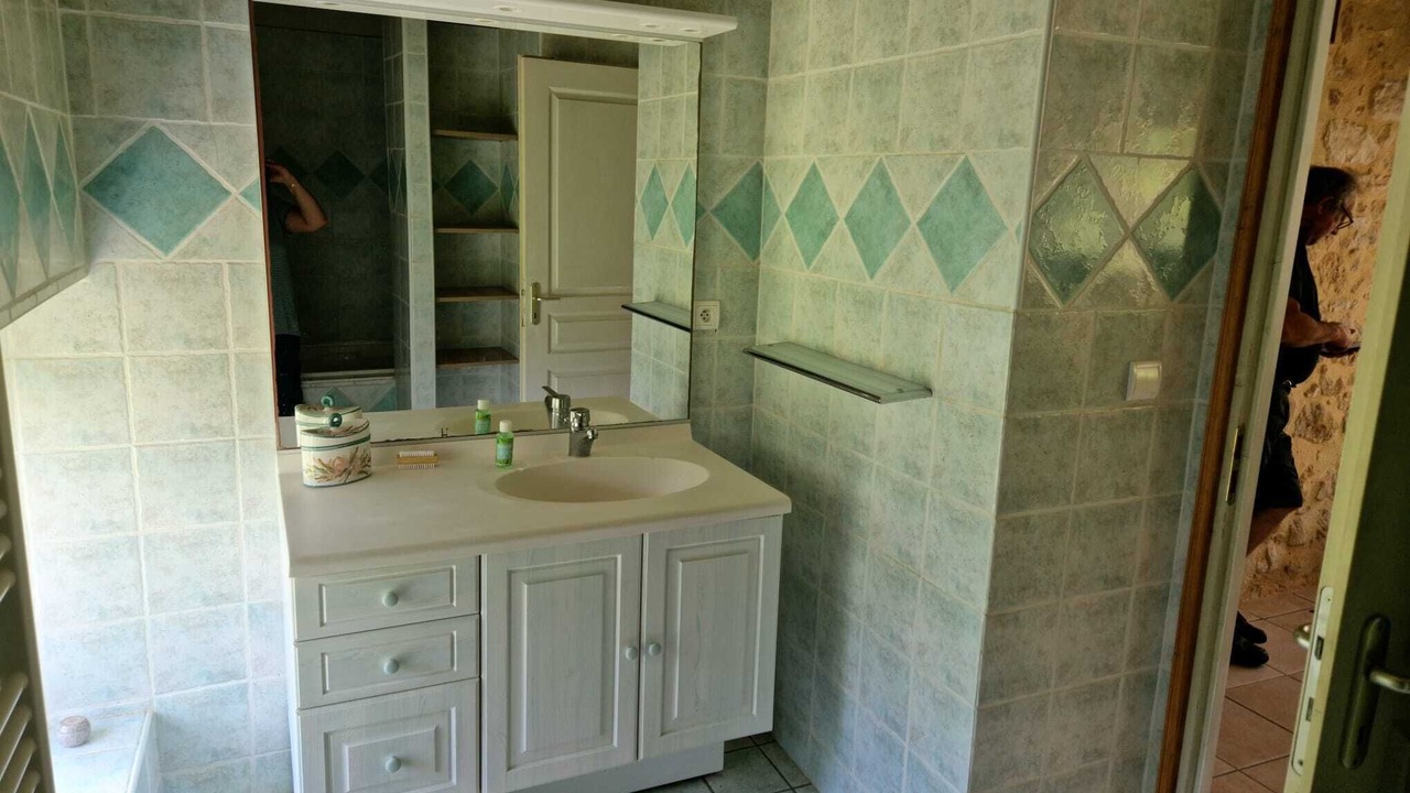 Photo of Bathroom in Paulhiac