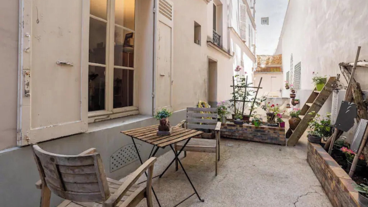 Photo of Outdoor in Quartier des Grandes-Carrieres