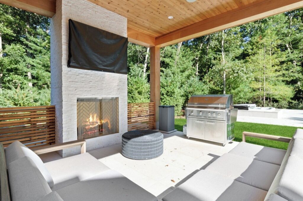Photo of Patio Balcony in Northwest Harbor