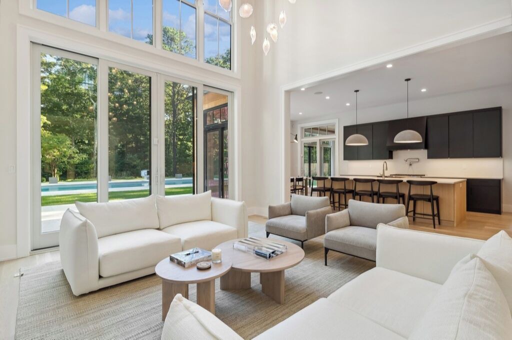 Photo of Livingroom in Northwest Harbor