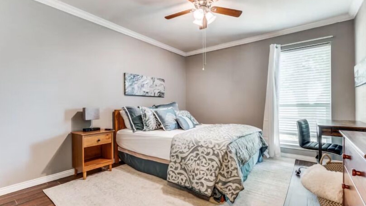 Photo of Bedroom in Midtown