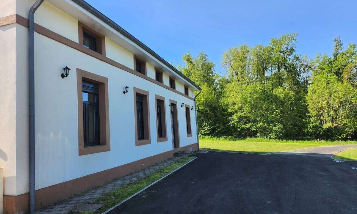 Photo of Outdoor in Bining