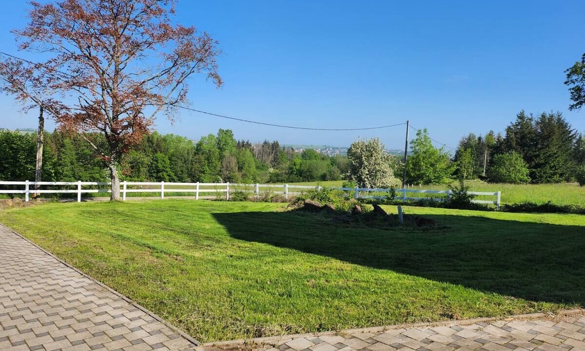 Photo of Outdoor in Bining