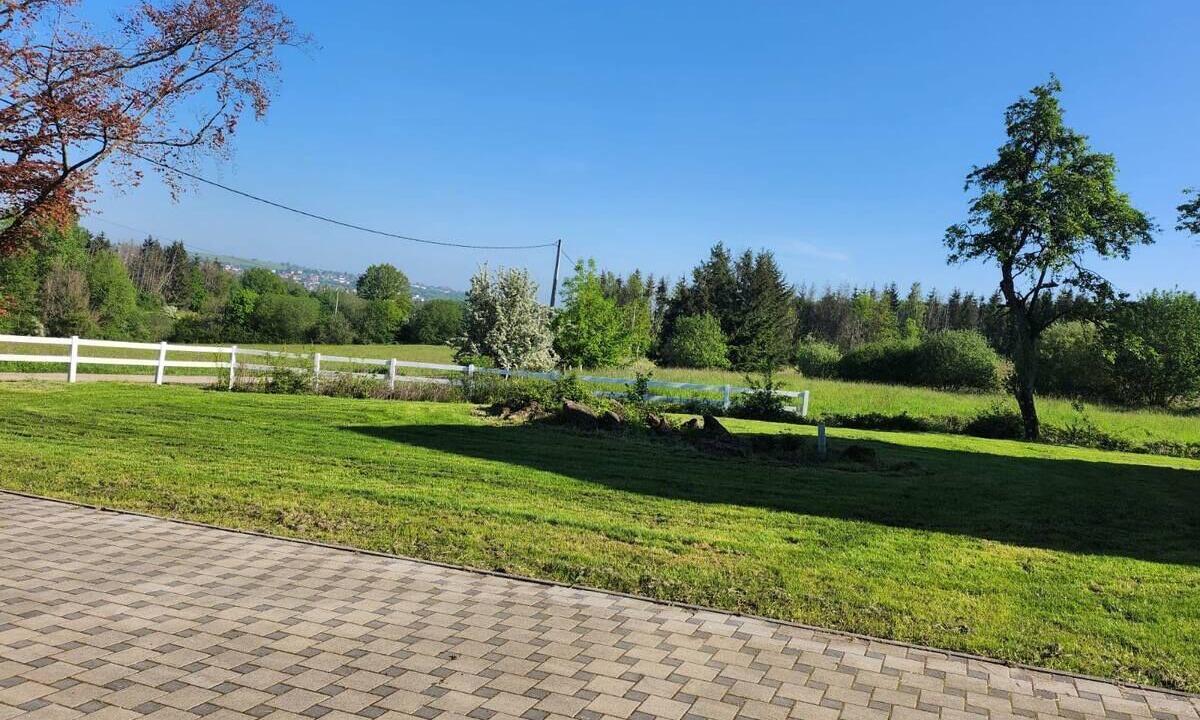 Photo of Outdoor in Bining