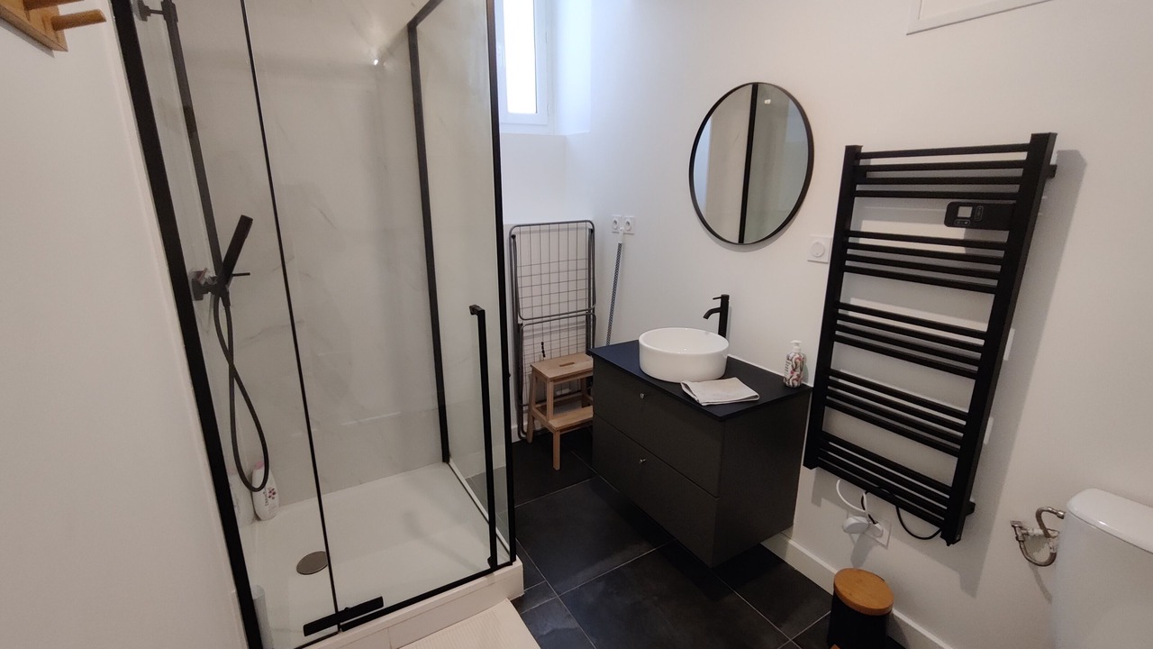 Photo of Bathroom in Vitre