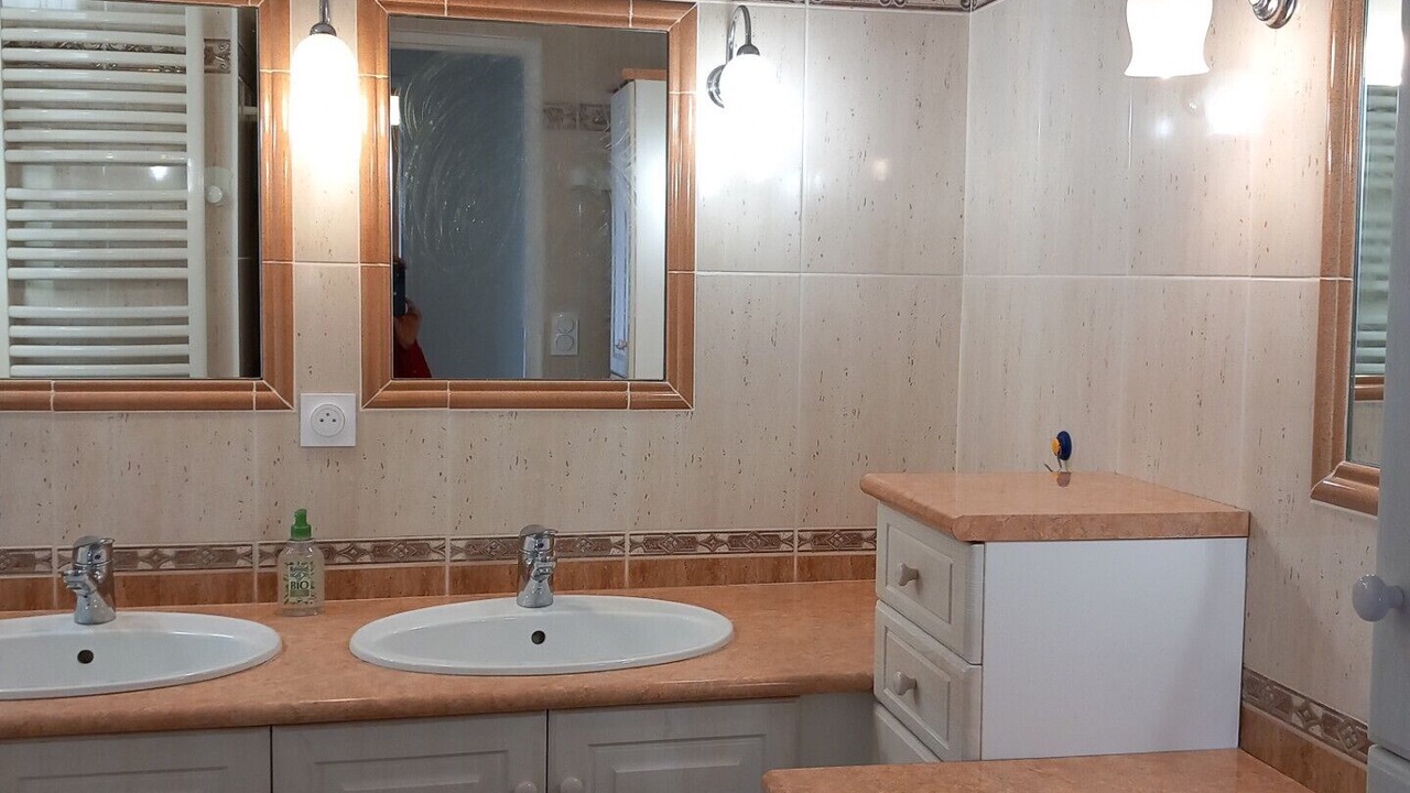 Photo of Bathroom in La Roche-sur-Yon