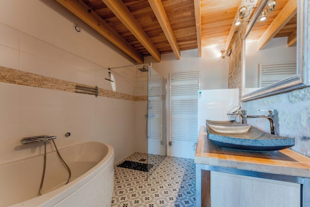 Photo of Bathroom in Saint-Emilion