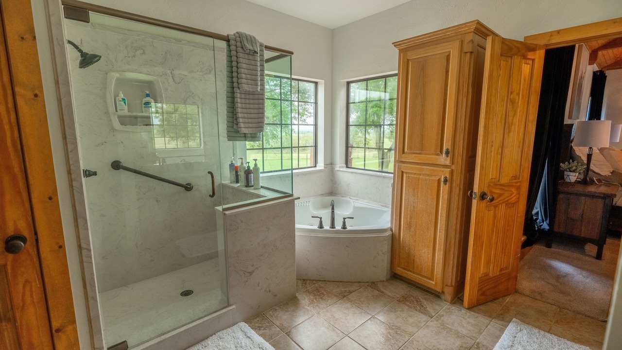 Photo of Bathroom in Burkburnett