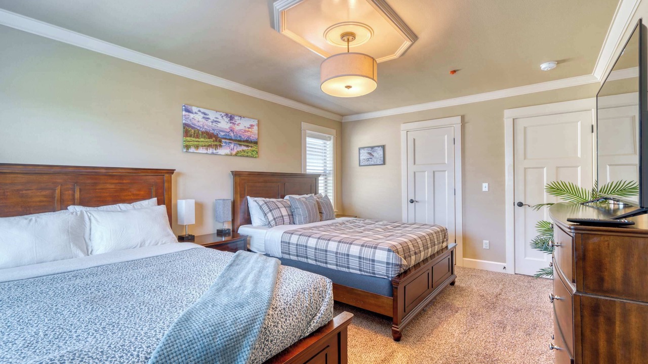 Photo of Bedroom in King