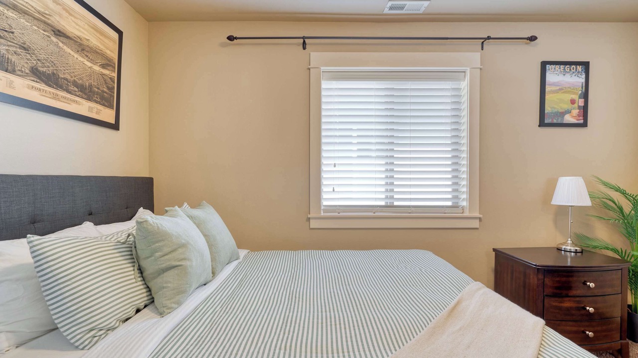 Photo of Bedroom in King