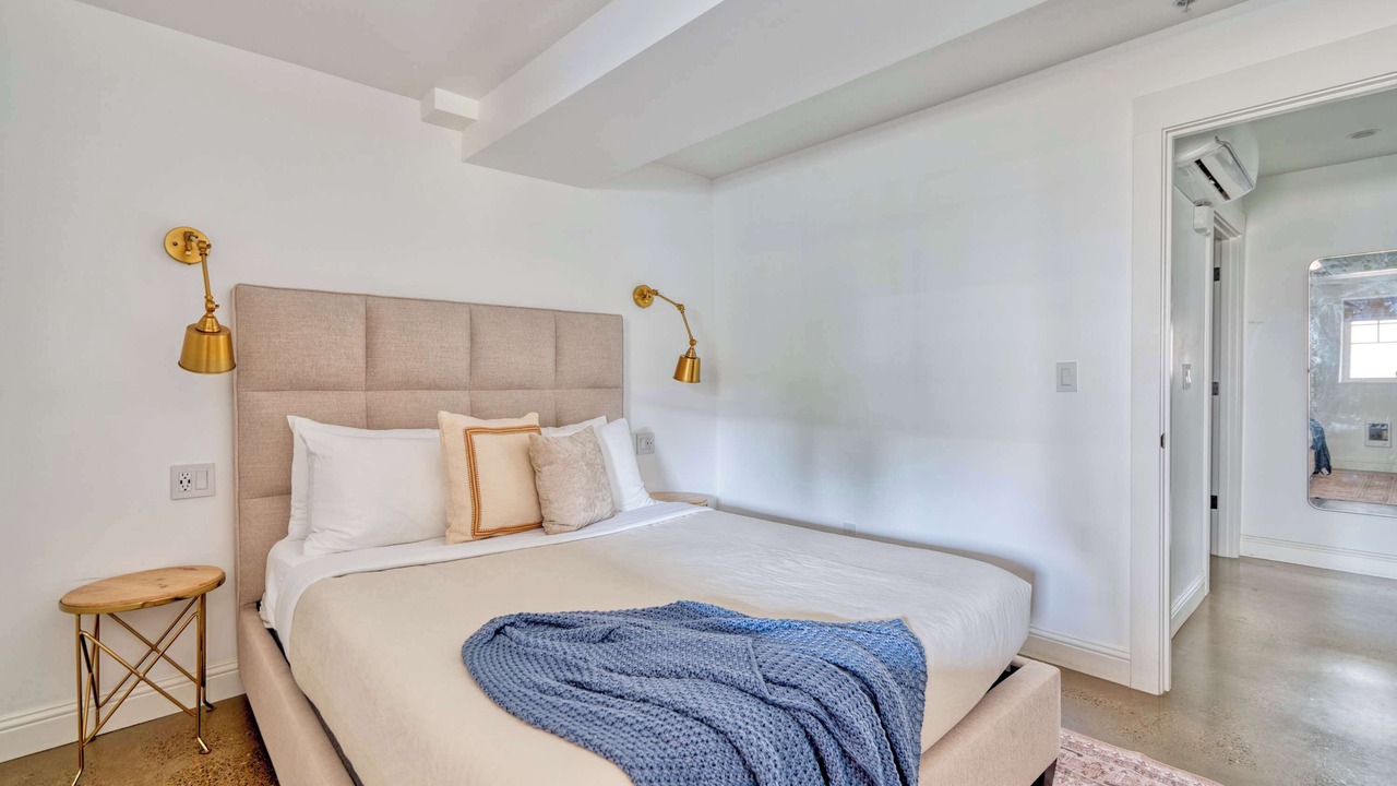 Photo of Bedroom in Nob Hill