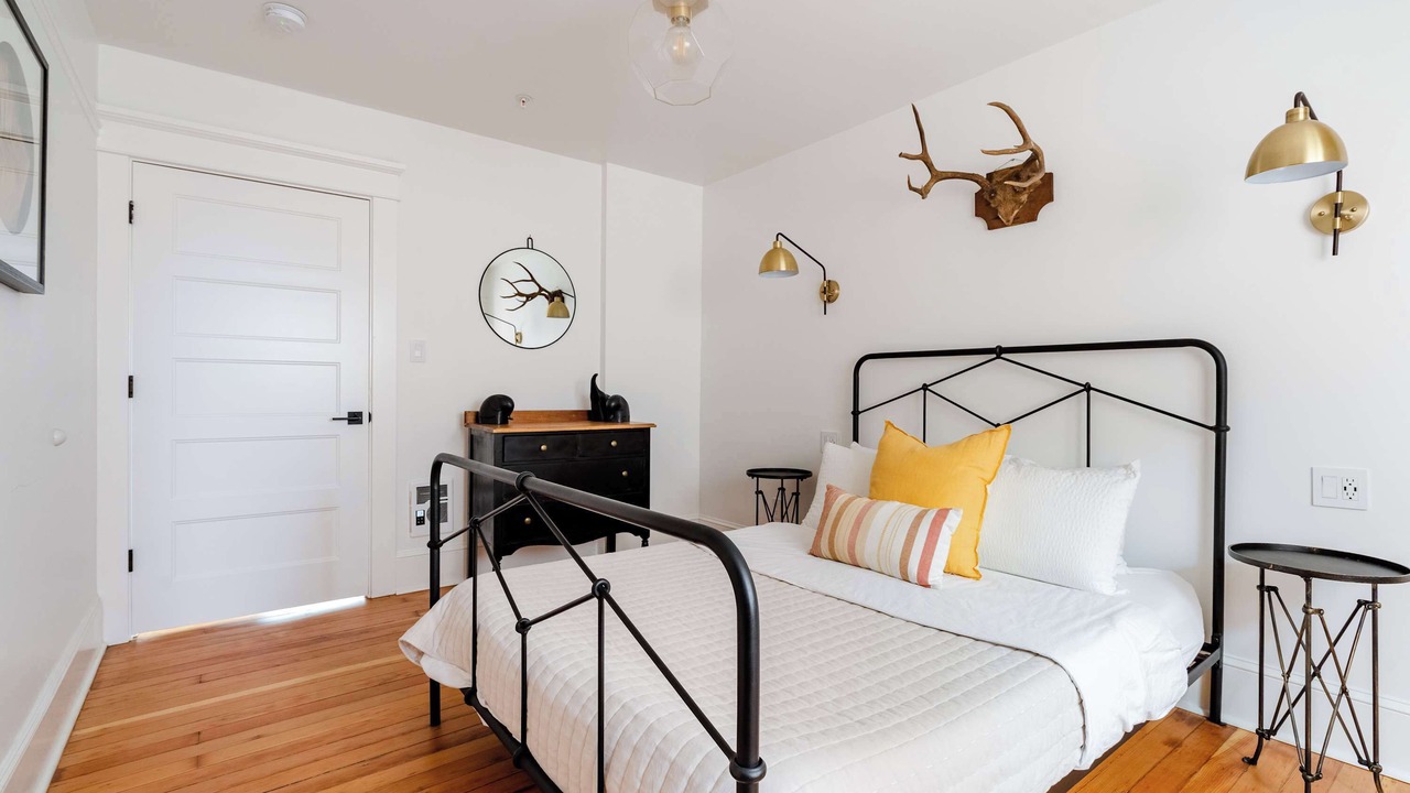Photo of Bedroom in Nob Hill