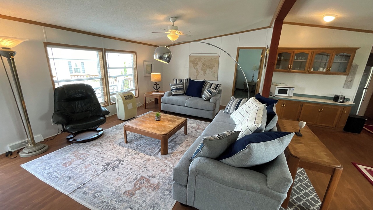 Photo of Livingroom in Frontenac