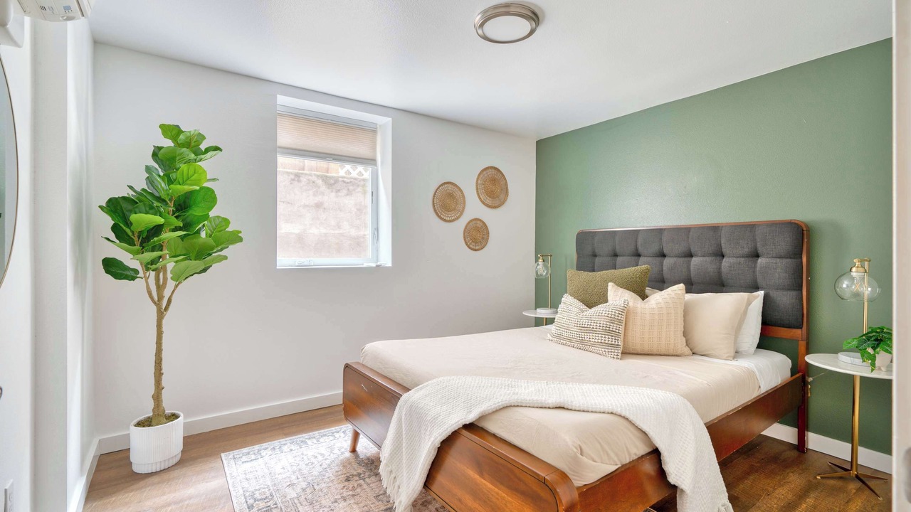 Photo of Bedroom in Sullivan's Gulch