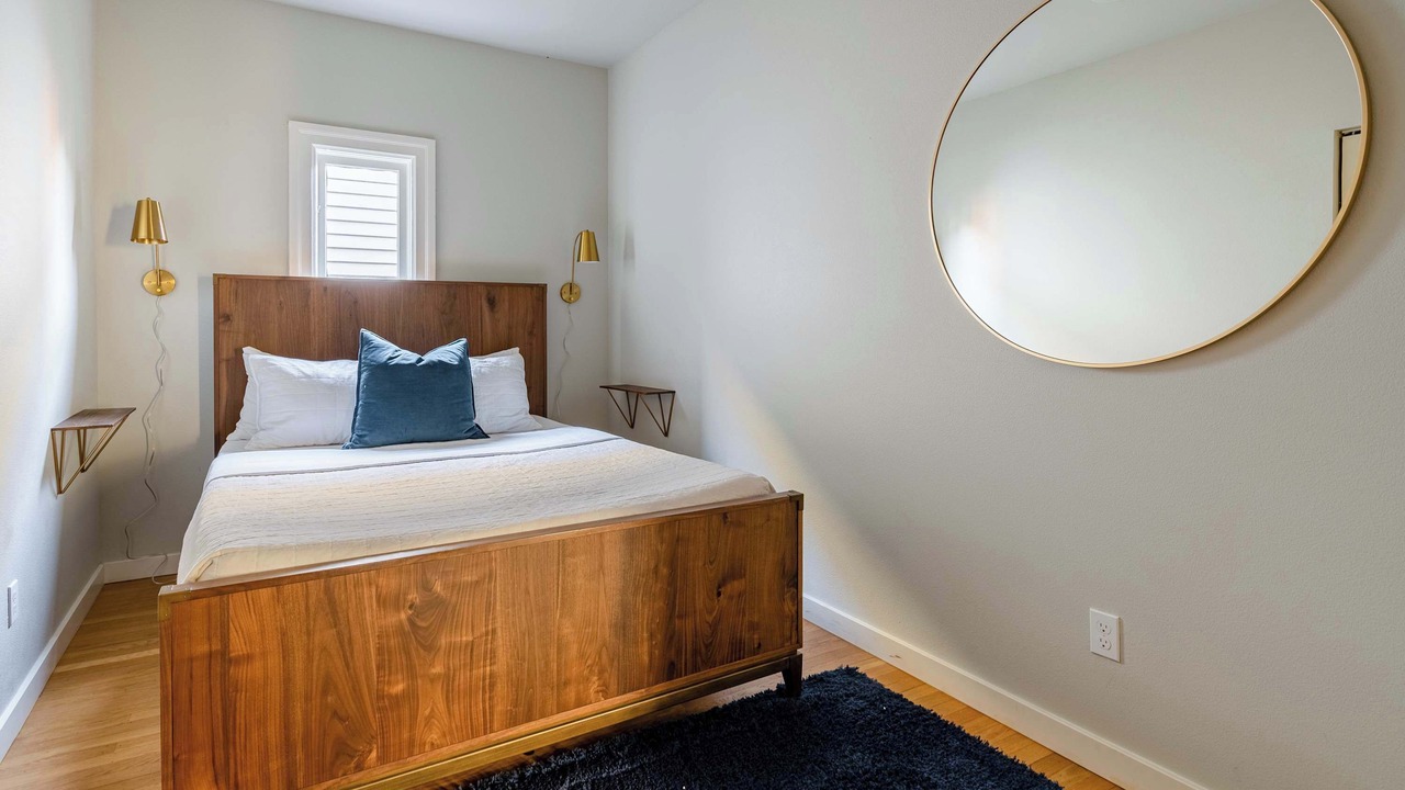 Photo of Bedroom in Sullivan's Gulch