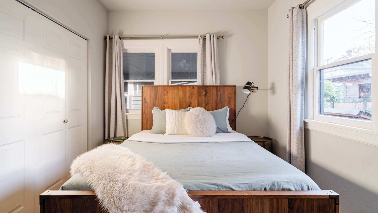 Photo of Bedroom in Sullivan's Gulch