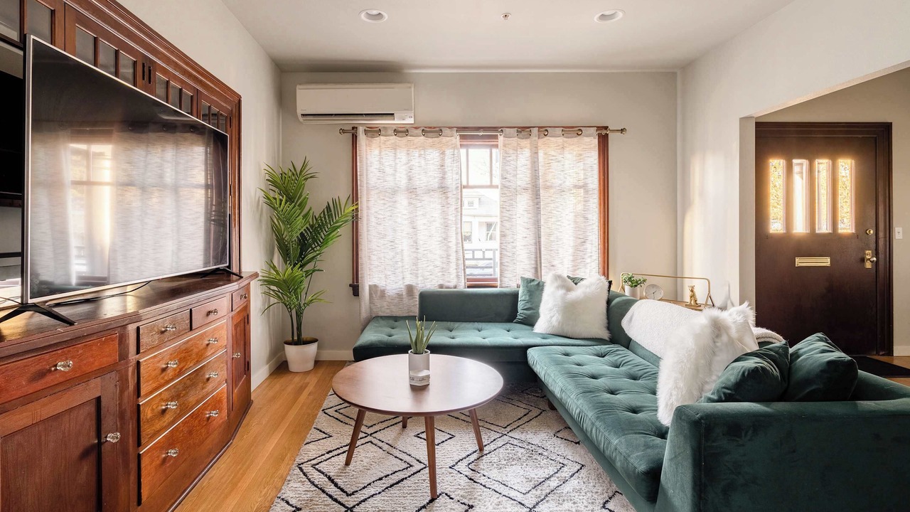 Photo of Livingroom in Sullivan's Gulch