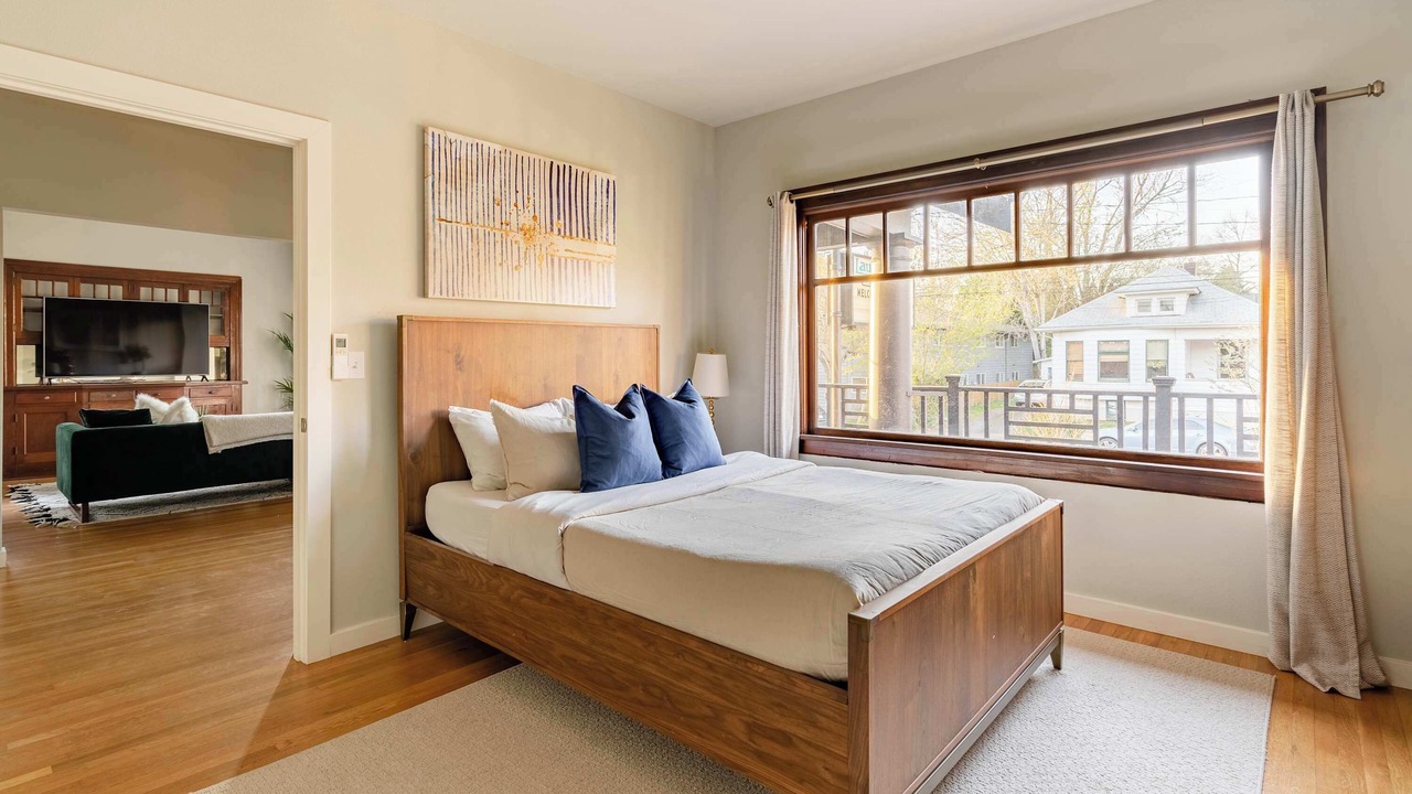 Photo of Bedroom in Sullivan's Gulch