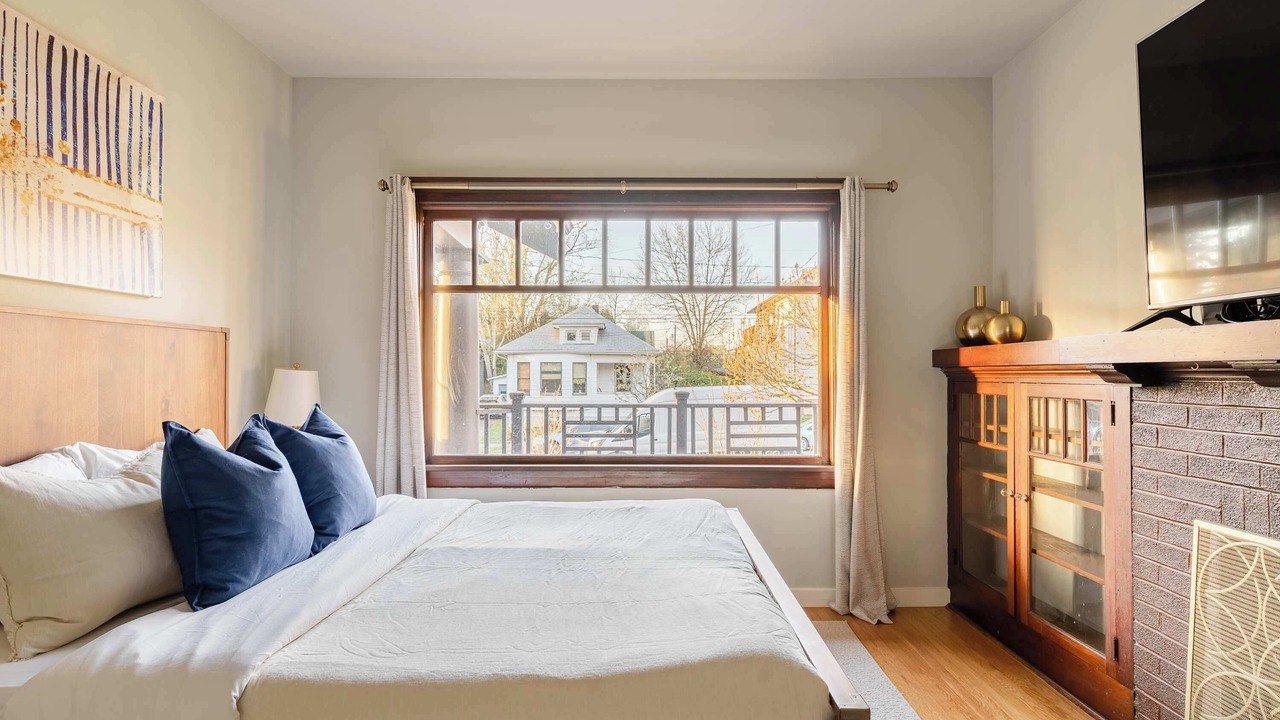 Photo of Bedroom in Sullivan's Gulch