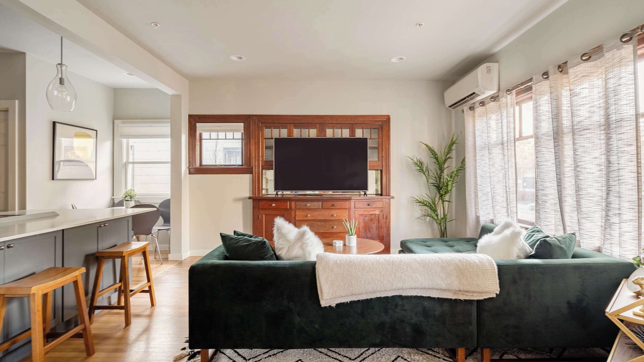 Photo of Livingroom in Sullivan's Gulch