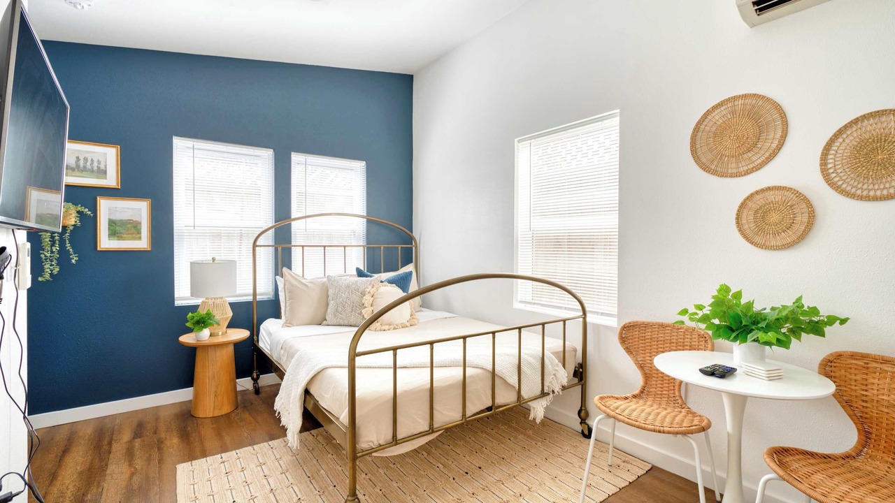 Photo of Bedroom in Sullivan's Gulch