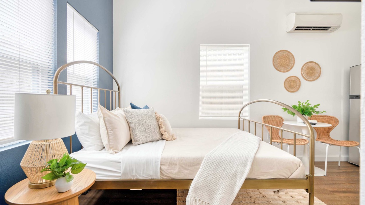 Photo of Bedroom in Sullivan's Gulch