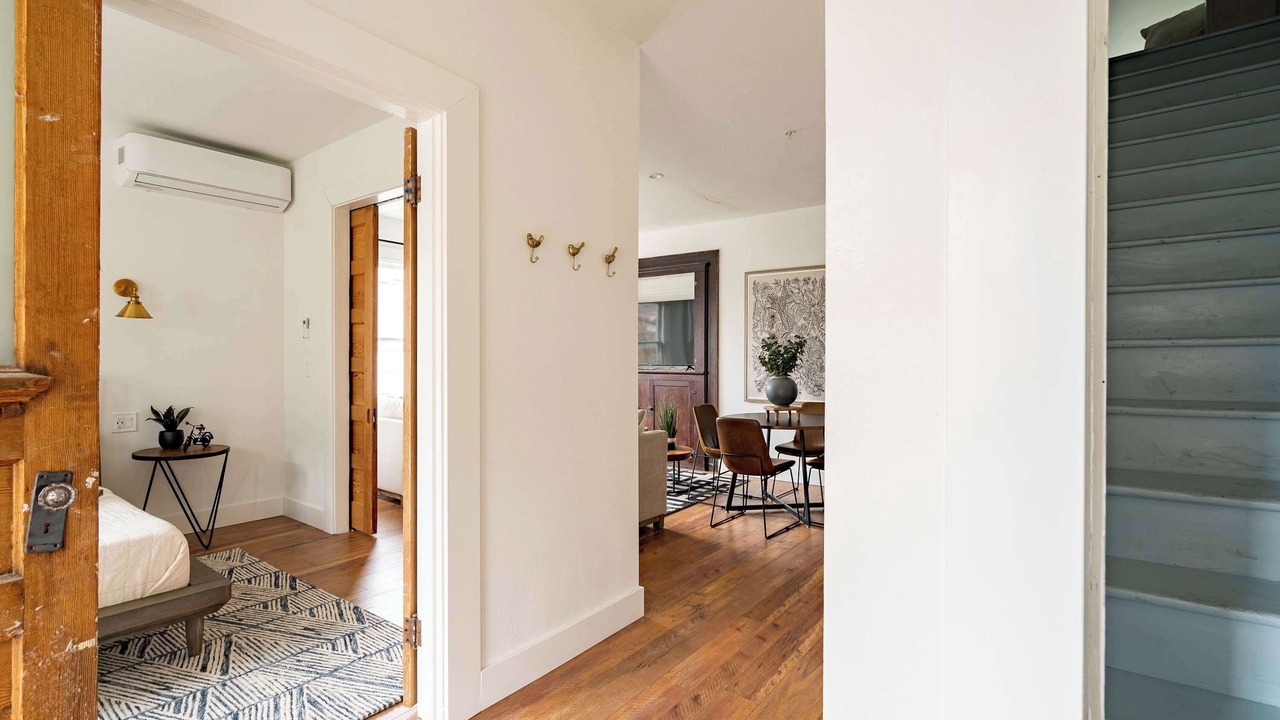 Photo of Others in Uptown